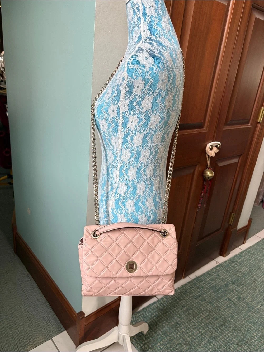Kate spade  shoulder/Crossbody bag  quilted turn lock flap DUSTY pink blush  EUC